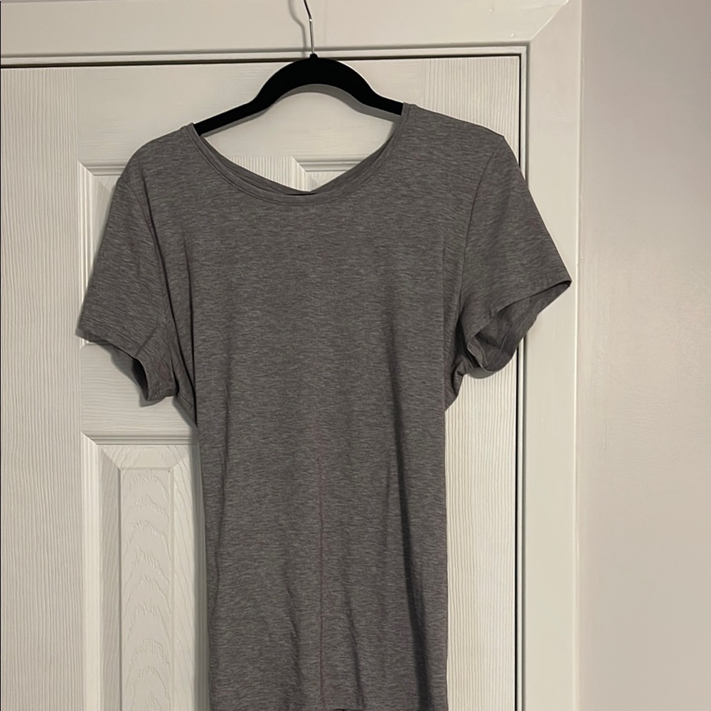 Gray Athleta Women's Size L Top Cut Out Ruched Back